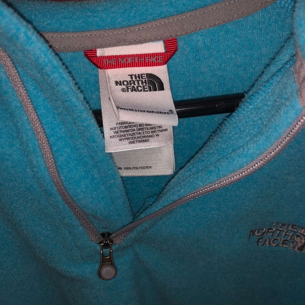 Turquoise North Face Pull Over - image 4